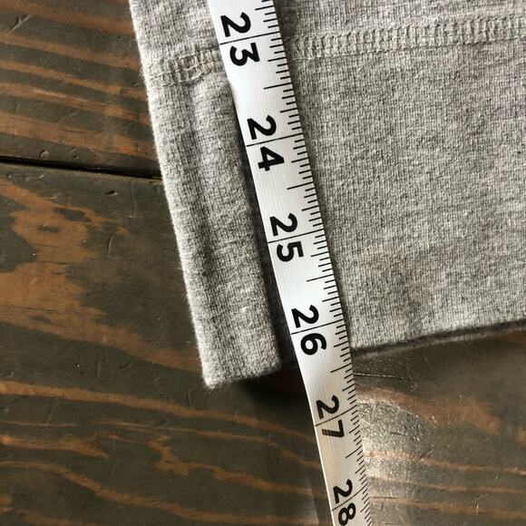 Abercrombie and Fitch Gym Issue gray knit cropped leggings women's size large - Picture 6 of 8
